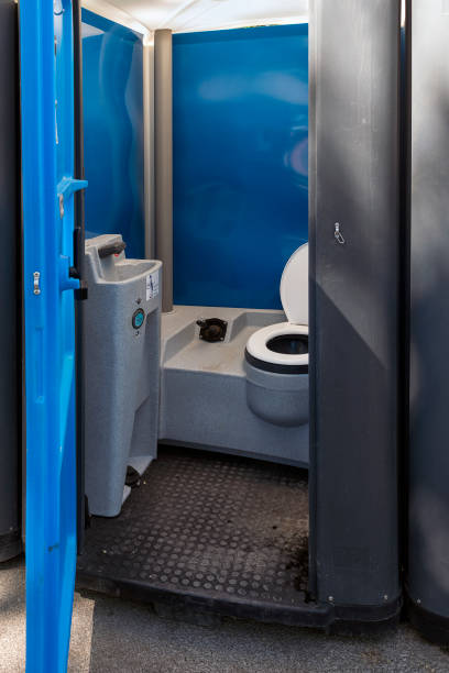 Best Portable restroom trailer rental  in Artesia, NM
